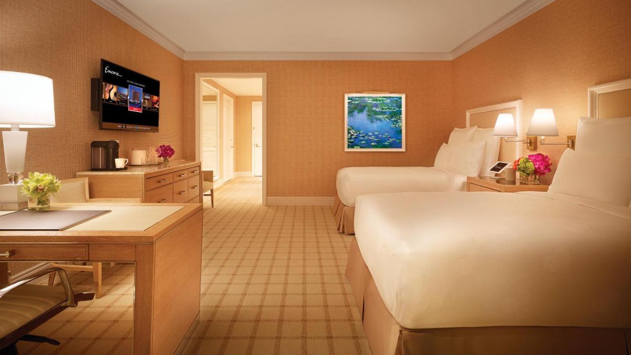 Encore Boston Harbor Everett Εξωτερικό φωτογραφία A guest room at Wynn