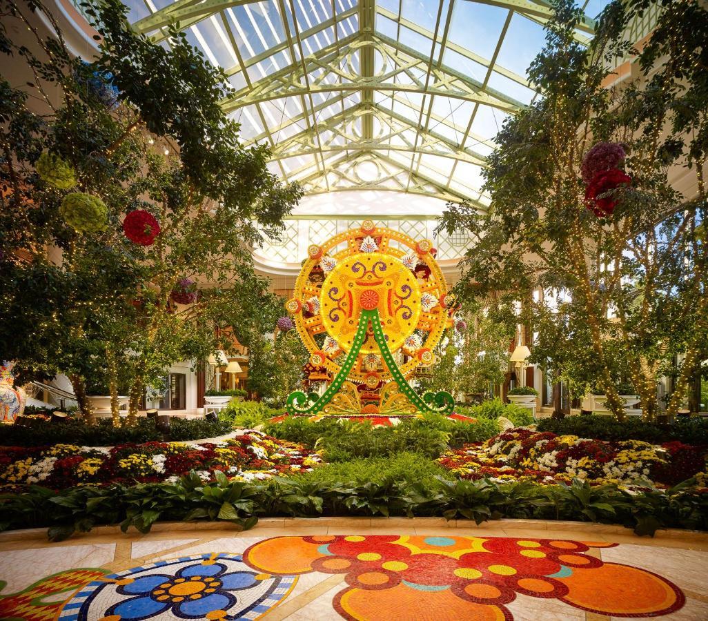 Encore Boston Harbor Everett Εξωτερικό φωτογραφία The "Garden of the World"
